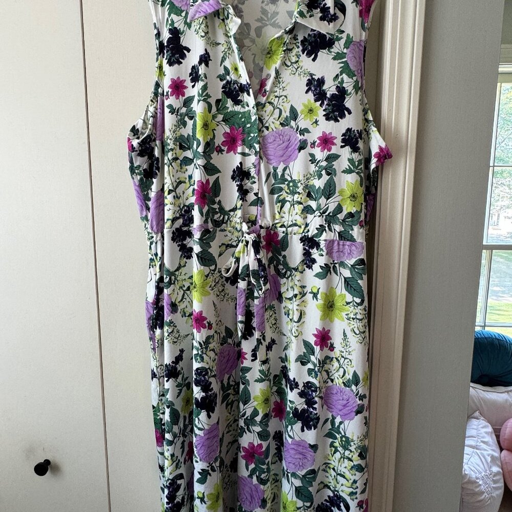 Nina Leonard NWT V-neck collared maxi dress - Stunning!